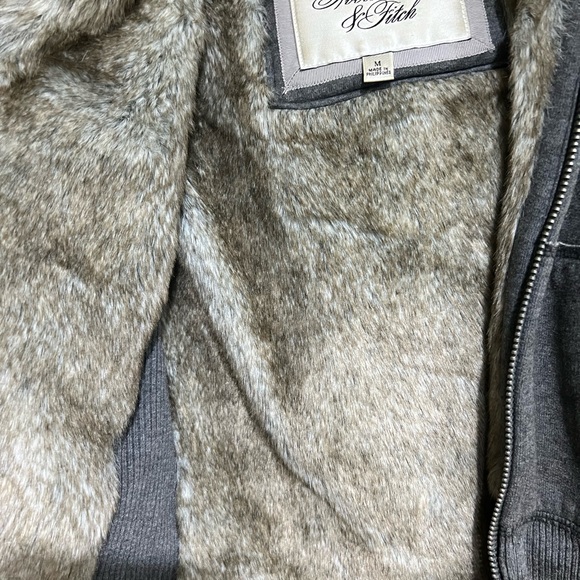Vintage Abercrombie & Fitch fur lined double zipper hoodie jacket - Picture 6 of 6